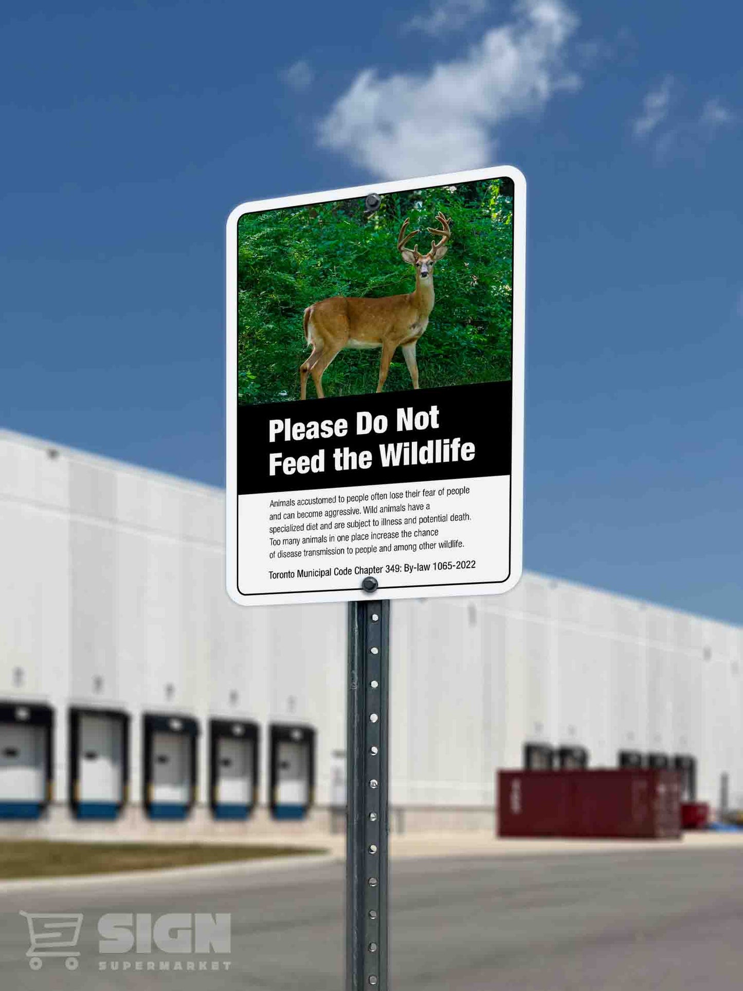 Do Not Feed Wildlife 18" x 24"
